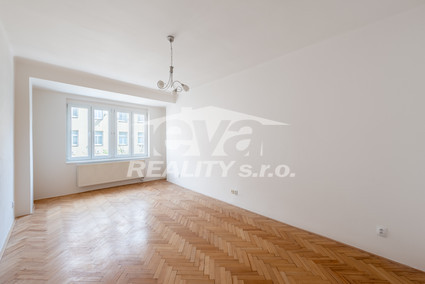Prodej bytu 2kk 57m2 v 3.p, Petrohradská ul., Praha 10 Vršovice - Fotka 21