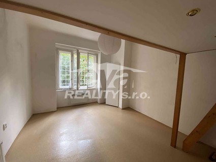 Prodej bytu 1+KK, 27m2,ul. Petrohradská, Praha 10 Vršovice - Fotka 5