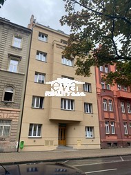 Prodej bytu 1kk 32,4m2 v 1.p, Petrohradská …