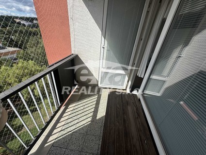 Prodej bytu 3+1/L s krásným výhledem!, OV, 64,3m2 + 4m2 lodžie, Praha 8 - Kobylisy - Fotka 6