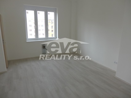 Pronájem bytu 1kk, ul. Petrohradská, Praha 10 - Vršovice - Fotka 7