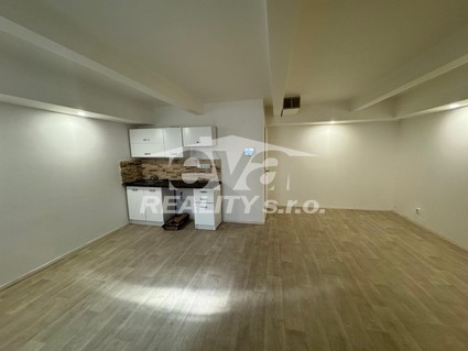 Ateliér 2kk, 46,9m2, v atraktivní lokalitě Praha 7 - Holešovice, ulice Malá Plynární. - Fotka 21